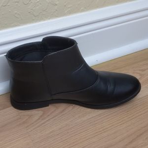 Black Chelsea Boots by Sole Mates (Size 7/7.5)